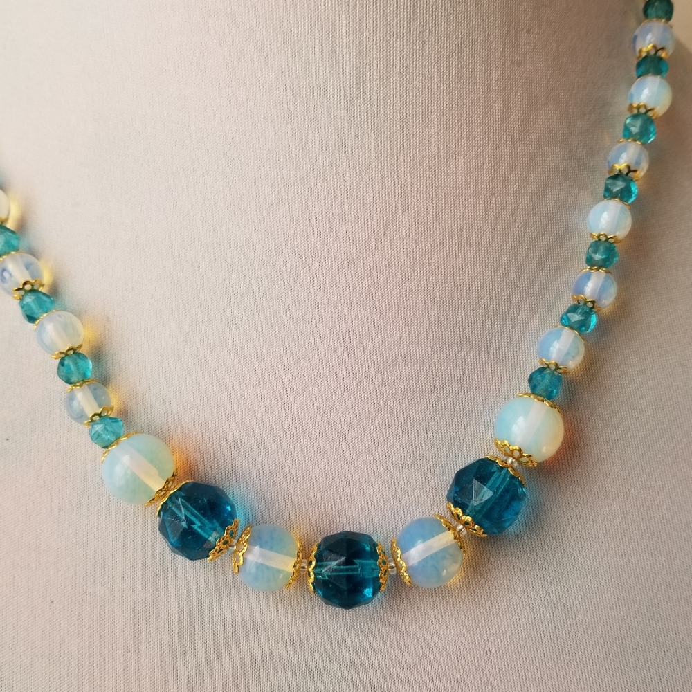 Relisted -Art deco upcycled necklace aqua blue opalescent glass repurposed - Picture 11 of 11